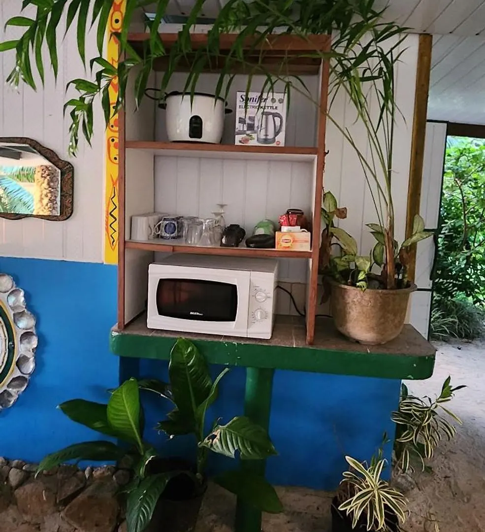 Pater Teura Homestay Moorea 0*,  Γαλλική Πολυνησία